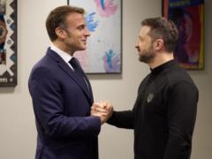  Франция остается на стороне Украины!  Макрон прокомментировал свой разговор с Зеленским