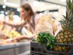 Украинцам переписали стоимость овощей и фруктов перед праздниками: что подорожало больше всего