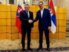 Фицо отметил неудачный старт саммита в Брюсселе и поврежденный самолет