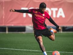 Roma plans to separate from Bailey