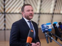 Эстония пообещала убивать  зелёных человечков  из РФ