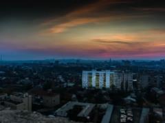 Россияне ударили по важнейшей трассе Харькова, горят автомобили