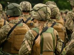 Военное положение: кто из женщин является военнообязанными