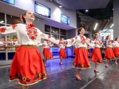 Хоккеисты в Канаде посвятили игру украинцам