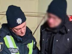 Полиция составила протокол на охранника парковки, не пускавшего в укрытие