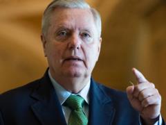  Гитлер нашего времени : сенатор Грэм призвал Трампа ликвидировать верховного лидера Ирана