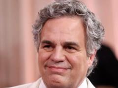  Мы все имеем большие проблемы : Марк Руффало на  Золотом глобусе  назвал Трампа  худшим человеком 