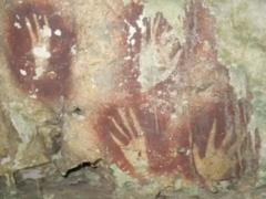 В Индонезии нашли самый древний в мире отпечаток человеческой ладони