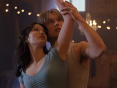  Как на льду : на Netflix вышел новый сериал с любовным треугольником