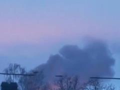 В Бродах на Львовщине после атаки РФ до сих пор наблюдается задымленность