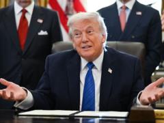 Трамп объяснил, что осложняет переговоры Украины и РФ