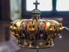  Раздавлена, но почти целая : состояние короны императрицы Евгении после ограбления Лувра