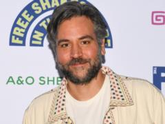 Звезда сериала Как я встретил вашу маму Джош Реднор впервые стал отцом