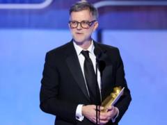 Режиссер и композитор  Призрачной нити  требуют убрать музыку из фильма  Мелания 