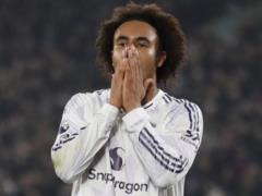 Manchester United suffered from a defeat to West Gem, and their fan from a defeat
