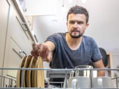 Какие популярные кухонные приборы никогда не стоит мыть в посудомойке