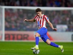 Arsenal and Chelsea encourage contacts with top forward