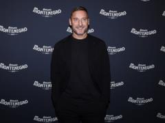 Roma is ready to pay Totti close to 1 million euros per river for his return