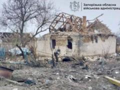 Россияне нанесли удар КАБами по поселку в Запорожской области