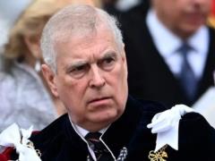 Брата короля Британии задержали из-за связей с Эпштейном — BBC