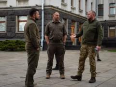 The Guardian: Залужный был разочарован отказом Зеленского вводить военное положение перед вторжением РФ