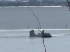 В Одесской области пограничники спасли детей, провалившихся под лед
