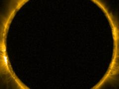  Кольцо огня  во время солнечного затмения показали на впечатляющем фото из космоса