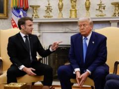 Макрон попросил Трампа отменить санкции США против бывшего еврокомиссара и судьи МУС