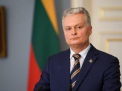 Президента Литвы выписали из больницы после операции