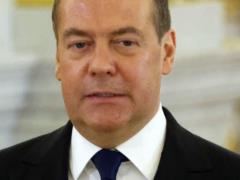 Медведев резко отреагировал на предложение Каллас ограничить въезд военных РФ в Шенген