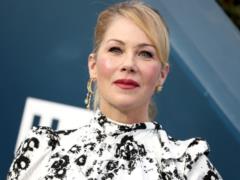 Кристина Эпплгейт рассказала о резком ухудшении состояния из-за склероза