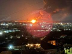 У оккупантов горит нефтебаза и подстанция