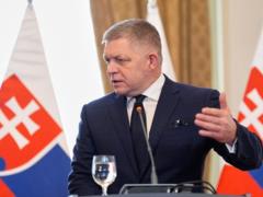 Фицо готов встретиться с Зеленским в одной из стран ЕС