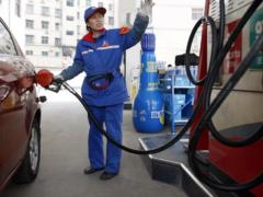 Китай приказал нефтеперерабатывающим заводам прекратить экспорт топлива
