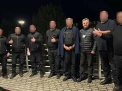 В Украину вернули инкассаторов, задержанных в Венгрии