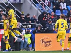 Verona achieved a strong victory over Bologna, Fiorentina and Parma recorded a zero draw