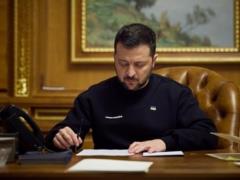Президент подписал отсрочку для контрактников 18-24 лет