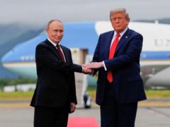 США официально разрешили России продавать нефть: у Трампа озвучили условия