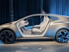 В США представили автомобиль без руля и педалей: роботакси Lucid Lunar