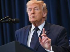 Трамп теряет интерес к Украине - FT