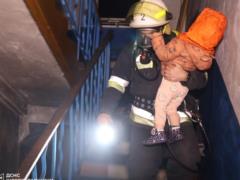 В Кропивницком спасли 6 человек во время пожара в многоэтажном доме