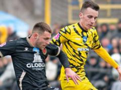 Chernihiv beat Phoenix-Mariupol in a penalty shootout and became the remaining finalist of the Ukrainian Cup