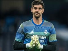 Courtois will undergo medical treatment to assess his readiness before the derby against Atletico
