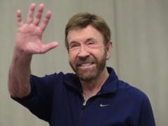 Умер звезда боевиков Чак Норрис