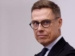 Украина в гораздо лучшем положении на поле боя, чем год назад - Стубб