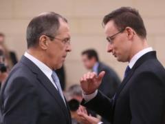 Это дипломатия : Сийярто подтвердил, что общается с Лавровым во время закрытых заседаний с ЕС
