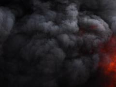 В Приморске второй день горит нефтебаза, дым виден со спутника