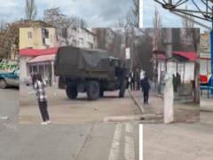 В Донецке Урал оккупантов врезался в остановку с людьми: есть погибшие