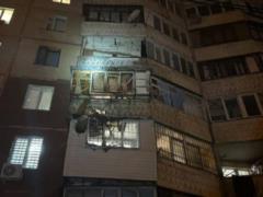 В Одессе дрон попал в многоэтажку, есть пострадавший
