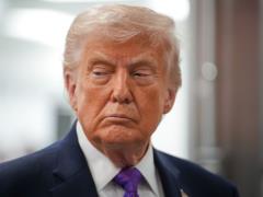 Трамп готов завершить операцию против Ирана даже без открытия Ормузского пролива — WSJ